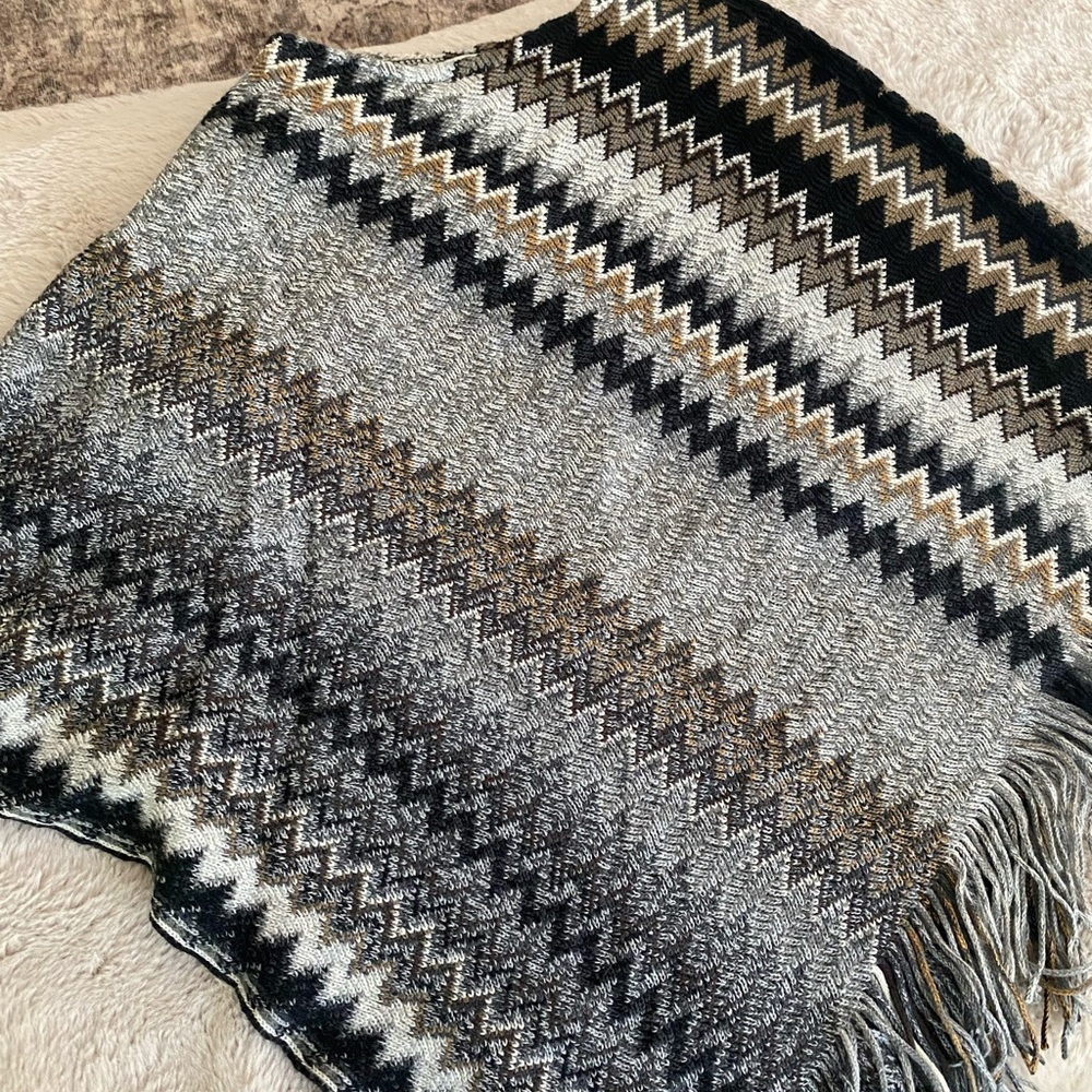 Woven heart S/M poncho